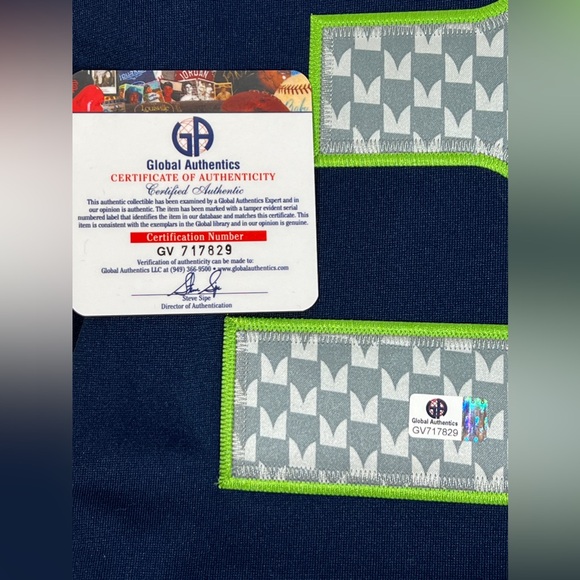 Russell Wilson Seattle Seahawks Signed Jersey 3 Nike Autograph NFL 44 Auto COA - Picture 14 of 16